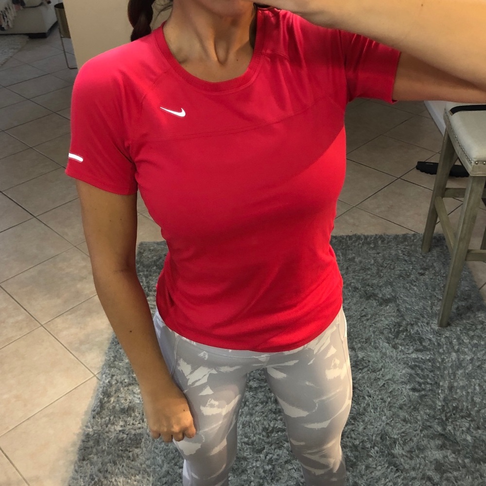 Nike Running Women’s DryFit Shirt- Fuschia/Pink